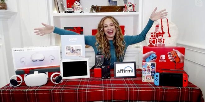 Top Tech Gifts 2020 with Carley Knobloch