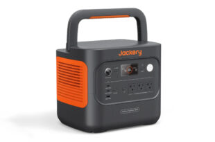 Jackery Explorer 2000 v2 Portable Power Station