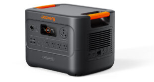 Jackery Solar Generator 3000v2 and Jackery Solar Tiles