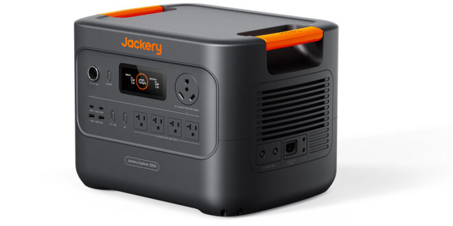 Jackery Solar Generator 3000v2 and Jackery Solar Tiles